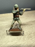 Żołnierzyk PRL.Niemiecki  Żołnierz z Karabinem II wojna Światowa 