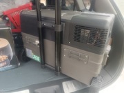 Lodówka kompresorowa z cyfrowym wyświetlaczem dotykowym LCD