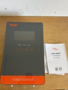 hybrydowy inwerter solarny (falownik) marki PowMr 4500w 24v plus Falownik
