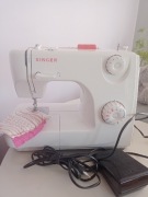 Maszyna do szycia Singer 8280, Dzień Kobiet