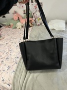 Czarna torebka na ramię