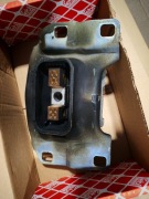 Poduszka skrzyni biegów Ford Volvo 