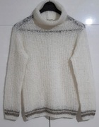 Sweter Golf Baby Moher O Luźnym Fasonie Biały |R. M/L