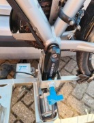 Bagażnik rowerowy Twinny Load klema montażowa korby 