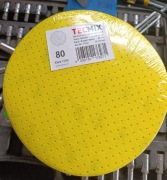 Perforowany papier ścierny na rzep ,opakowanie 25 sztuk 