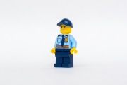 Figurka Lego City cty0748 Policjant 60143 30352