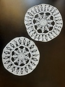 Misternie wykonane 2 serwety (zestaw) 20cm szydełko z czasów PRL-u.