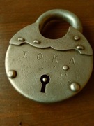 Stara masywna kłódka Toka.