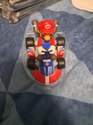 Zabawkowy gokart z serii Mario Kart, konkr