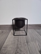 Doniczka loft industrial czarna na stojaku