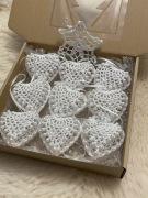 Zestaw prezentowy bombki szydełkowe serduszka