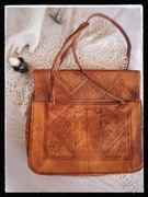 Torebka z cienkiej jasnej skóry