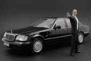  Jason Statham Figurka 1:18 BMW 740i E38 KK-scale