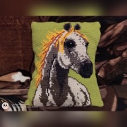 Koń haft krzyżykowy