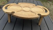 Drewniany owalny stolik na wino kieliszki i przekaski skladany