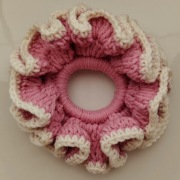 SCRUNCHIE ręcznie robiona na szydełku gumka do włosów 