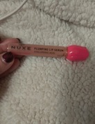 Nawilżające serum powiekszające usta