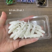 Gumy wędkarskie . 20 szt. 4,3 cm. 1 gr. kolor biały.