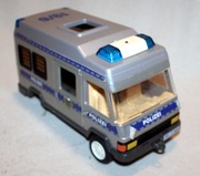 Furgonetka policyjna Playmobil 4023. 