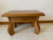 Stolik kawowy z naturalnego dębu z szufladką.