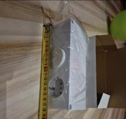 Zasilacz z włącznikiem i gniazdem, podszafkowy