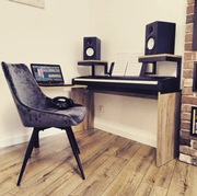 Statyw pod pianino oraz monitory studyjne