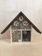 Hotel domek ul budka dla owadów pszczół murarek