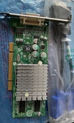 Karta graficzna Nvidia NVS Quadro PCI 64 MB do retro złoma? Od 5 zeta