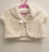 Bolerko/narzutka ze sztucznego futra ecru Reserved 110cm