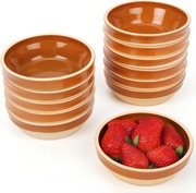 Zestaw tradycyjnych ceramicznych misek do serwowania/naczynia na sosy