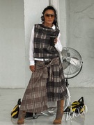 Dwuczęściowy komplet: kamizelka plus spódnica wiązana rękawami