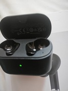 Denon AH-830NCW etui ładujące.