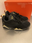 Buty Nike jordan rozmiar 44 hq3950-007