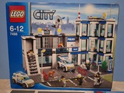 LEGO CITY 7498 Posterunek policji