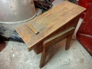 Stary Drewniany Pucybut Podnóżek na buty Wystrój Filmu Rekwizyt PRL Antyk