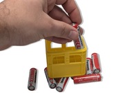 żółty koszyk na baterie AA organizer w kształcie skrzynki