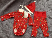 Body, spodnie, czapeczka