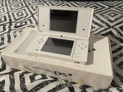 Konsola Nintendo DSi + R4 + 4 gry