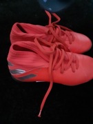 Buty piłkarskie żwirowe.