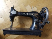 Zabytkowa maszyna do szycia PFAFF