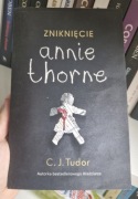 Zniknięcie Annie Thorne  