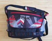 Oryginalna torba na ramię laptop Eastpack, NOWA