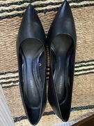 Klasyczne czarne szpilki