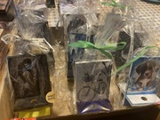 Ręcznie wykonany drewniany stojak na telefon walentynki prezent gotyk