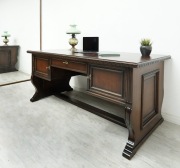 Zabytkowe eklektyczne biurko z lat 40-tych. Po renowacji.