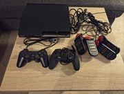 PS3 Slim 250 GB z grami oraz buzzery