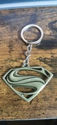 Brelok w kolorze złotym symbol superman