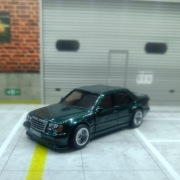 Hot Wheels MERCEDES-BENZ 500E (HYX02) / CUSTOM