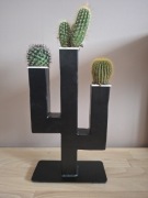 Stojak w kształcie kaktusa