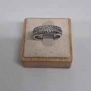 Piękny pierścionek obrączka z cyrkoniami S925 Apart By Dziubeka Yes